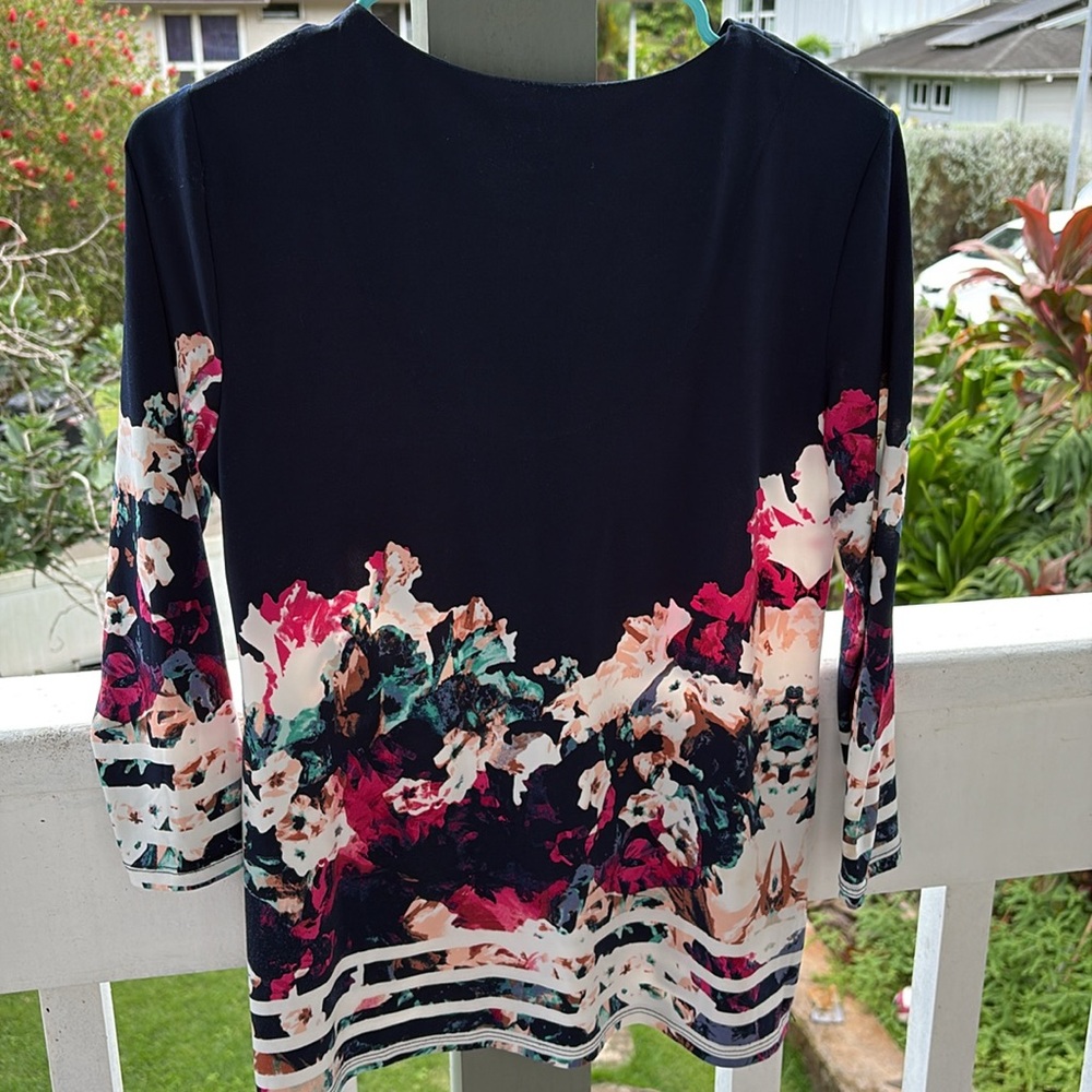 JM Collection Tunic - Picture 3 of 3